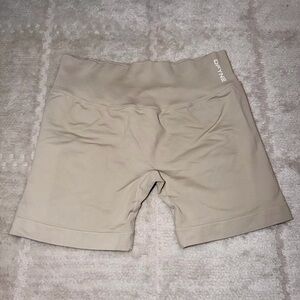 DFYNE Dynamic 4.5" Shorts – Mocha | Size Medium